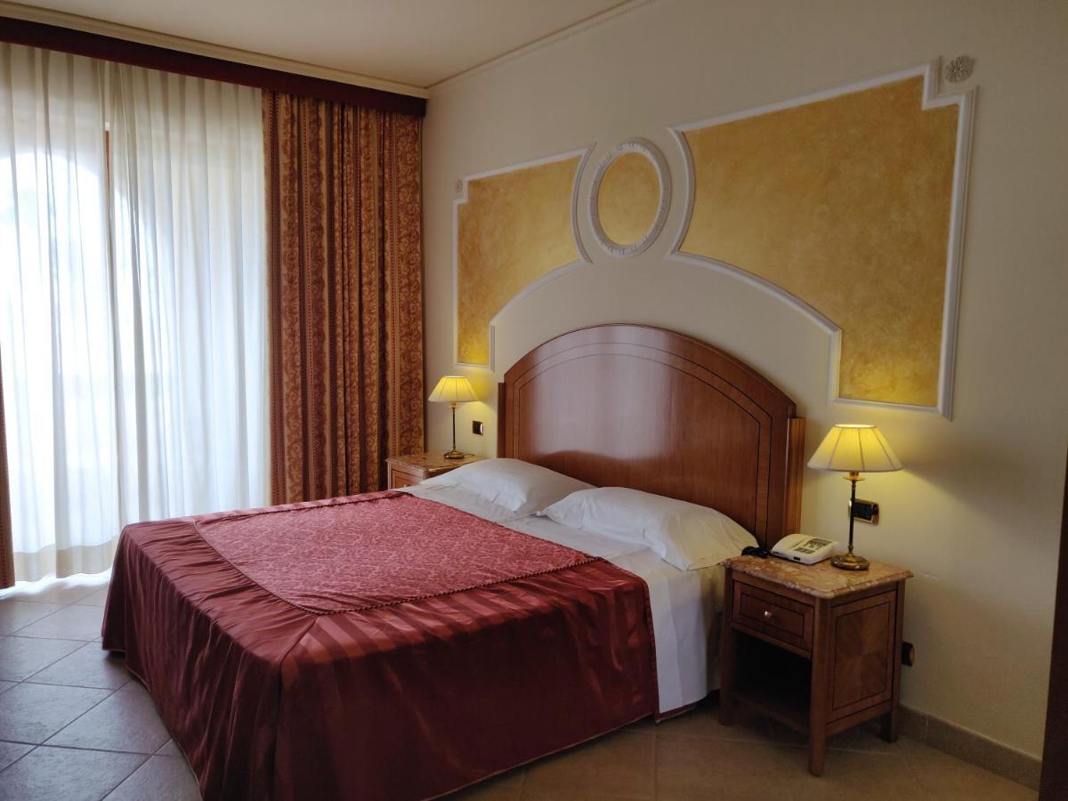 Parco dei Principi Hotel Roccella Ionica Esterno foto