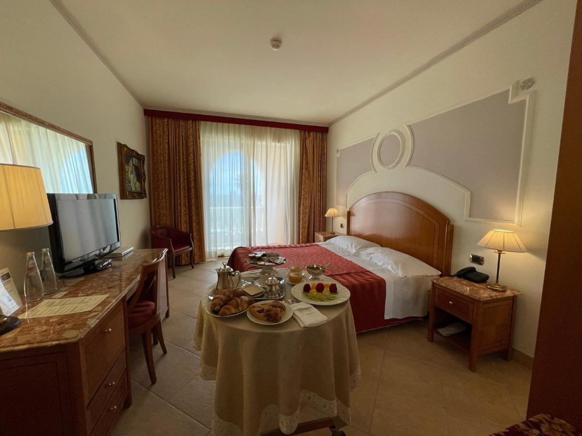 Parco dei Principi Hotel Roccella Ionica Esterno foto