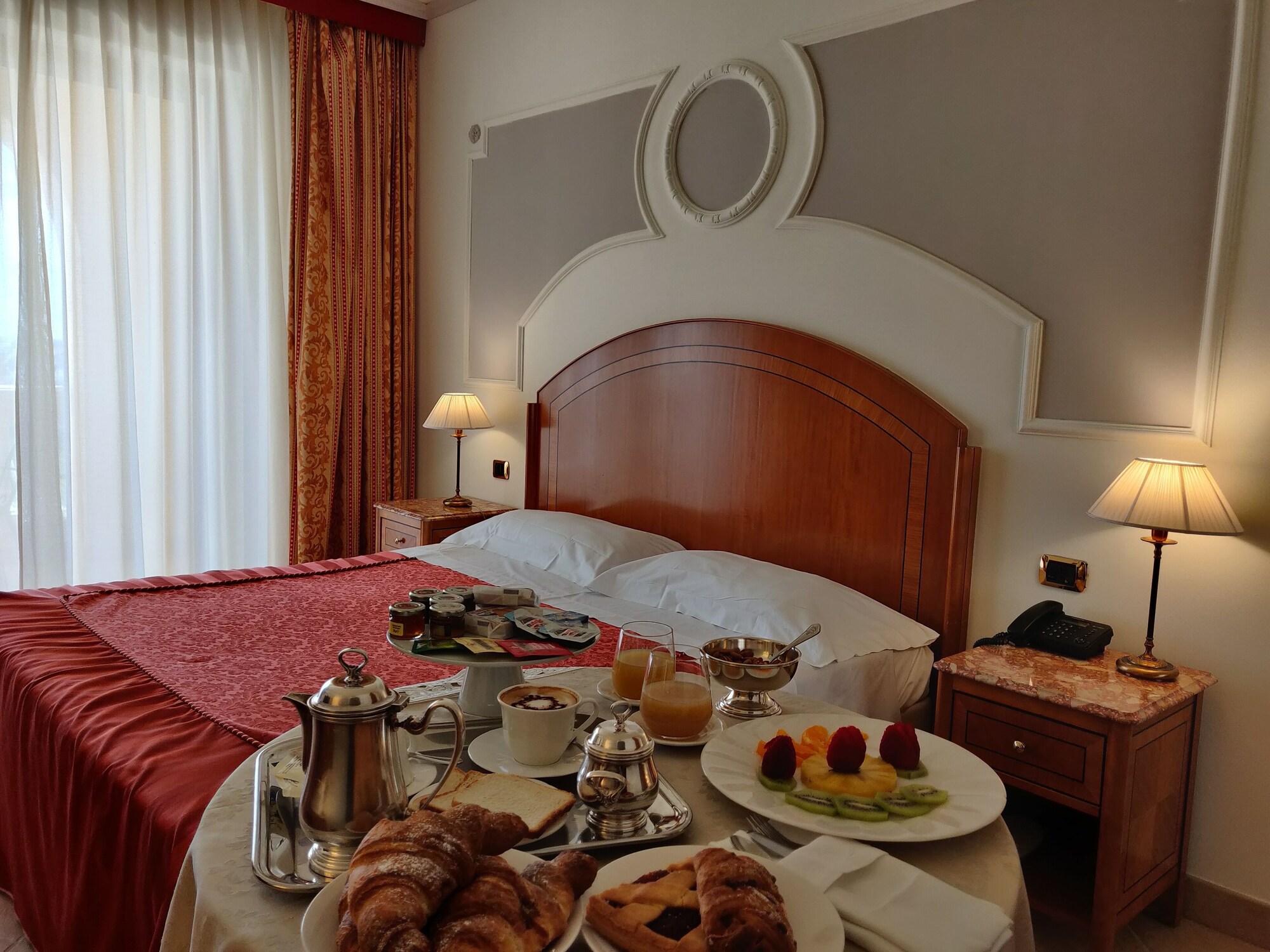 Parco dei Principi Hotel Roccella Ionica Esterno foto